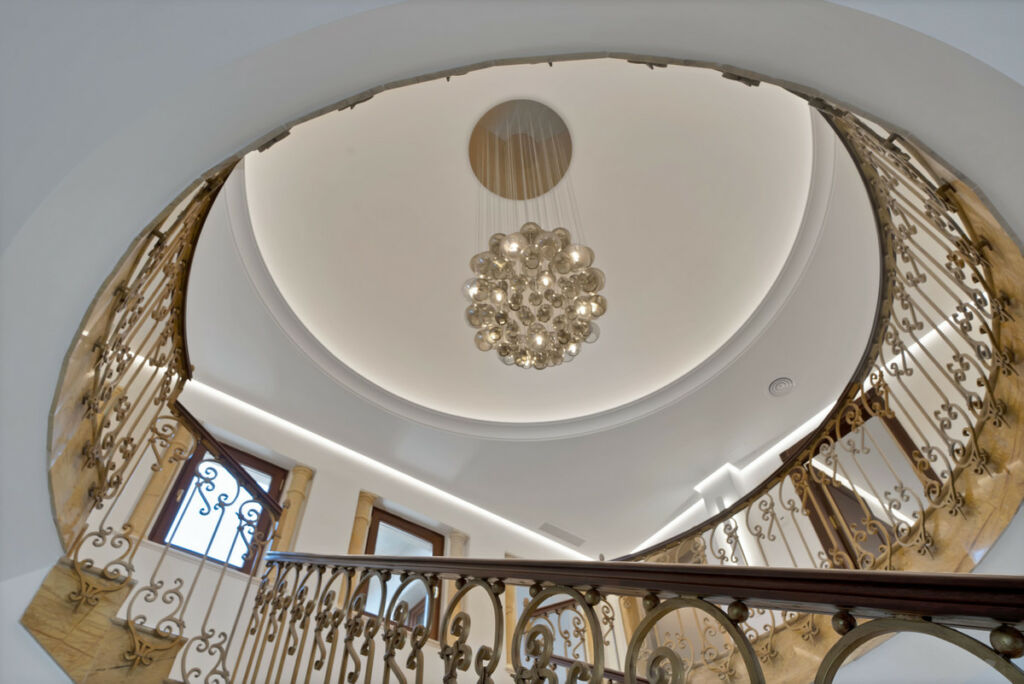 Detached Villa Sierra Blanca Málaga - image 17