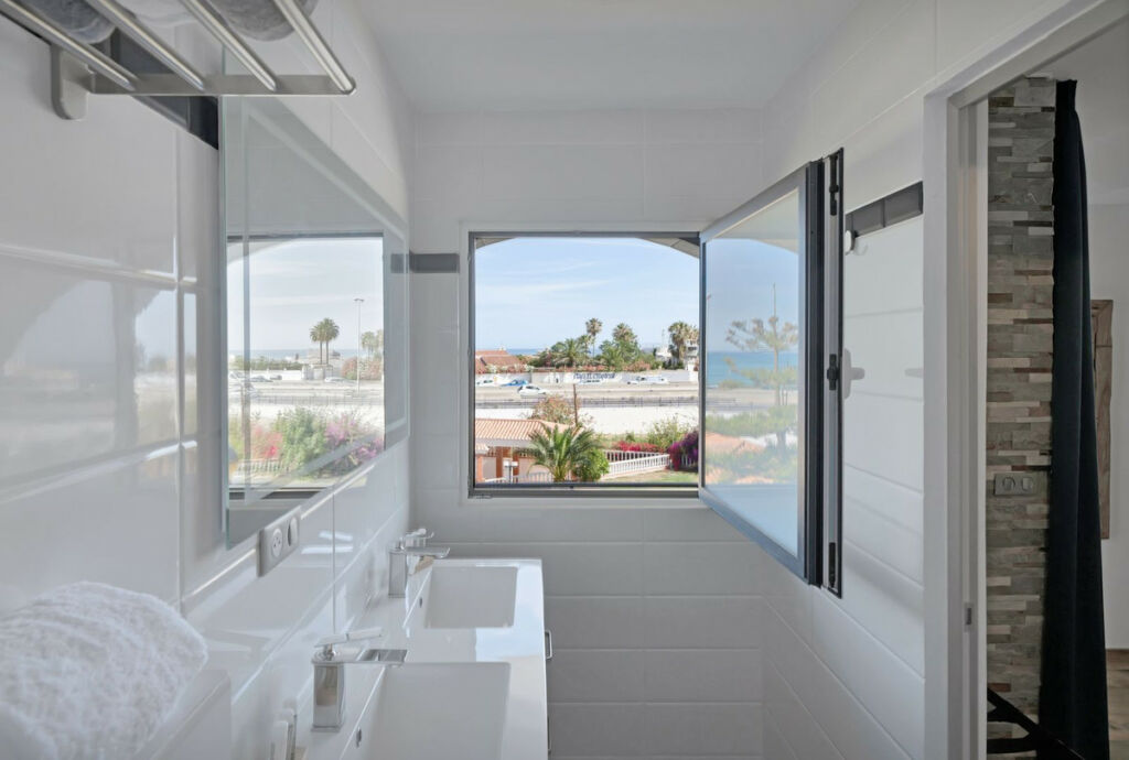 Detached Villa El Chaparral Málaga - image 17