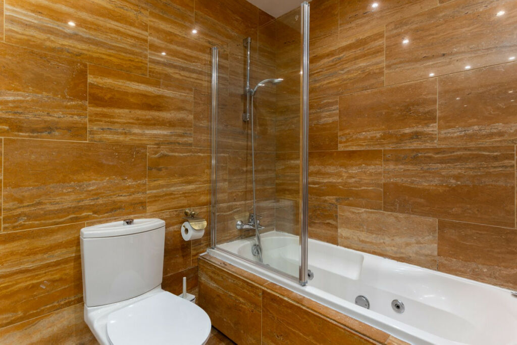 Ground Floor Apartment Puerto Banús Málaga - image 16