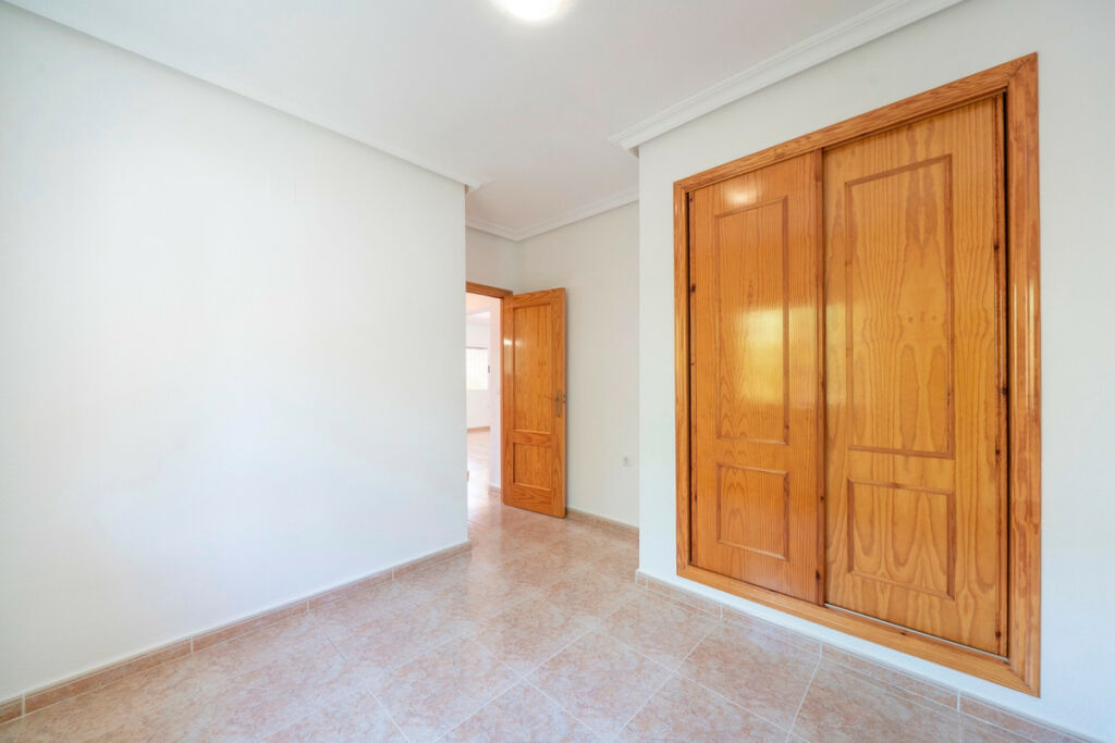 Detached Villa Algorfa Alicante - image 17