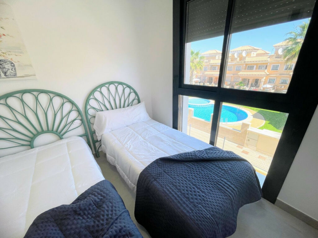 Penthouse Villamartin Alicante - image 17