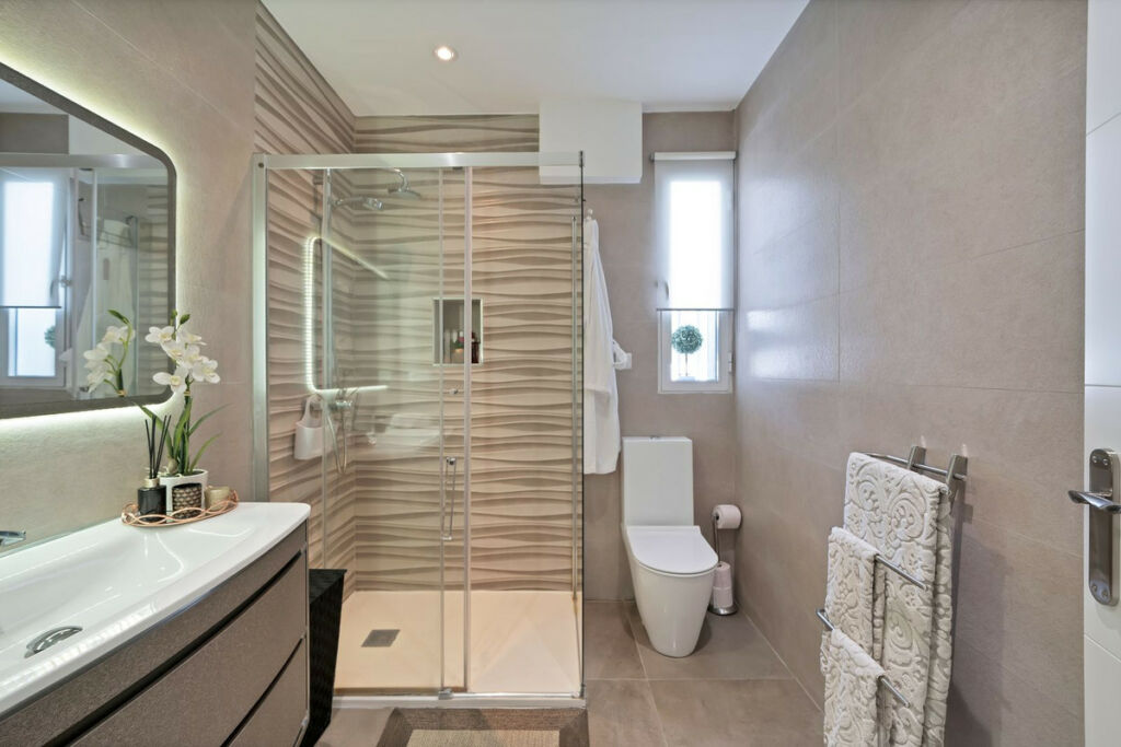 Detached Villa Estepona Málaga - image 17