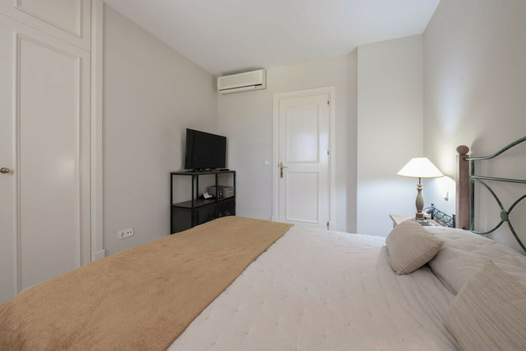 Middle Floor Apartment Marbella Málaga - image 17