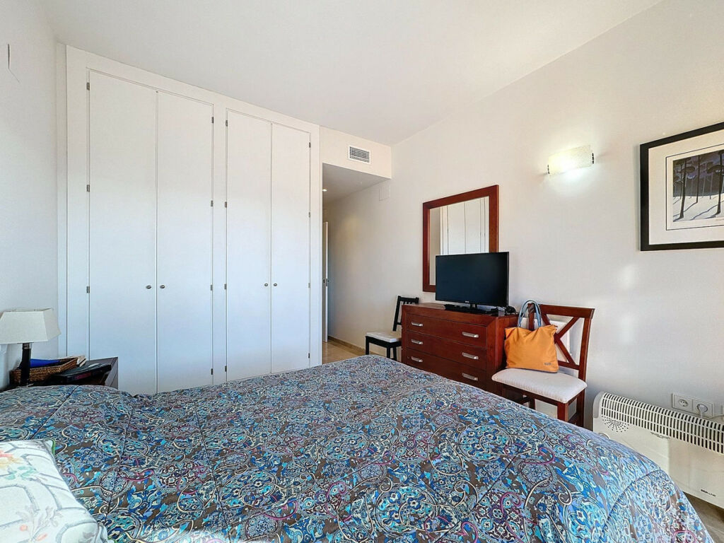 Penthouse Manilva Málaga - image 17