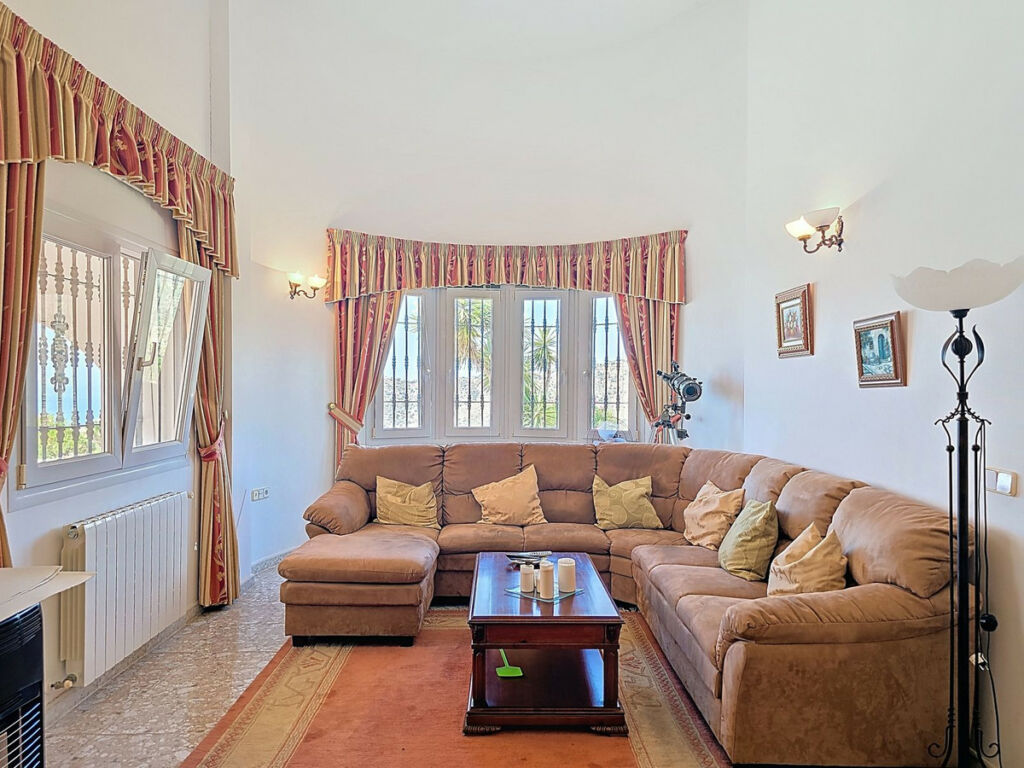 Detached Villa Cómpeta Málaga - image 18