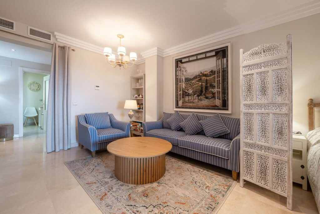 Middle Floor Apartment Benahavís Málaga - image 17