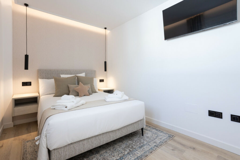 Middle Floor Apartment Nueva Andalucía Málaga - image 17