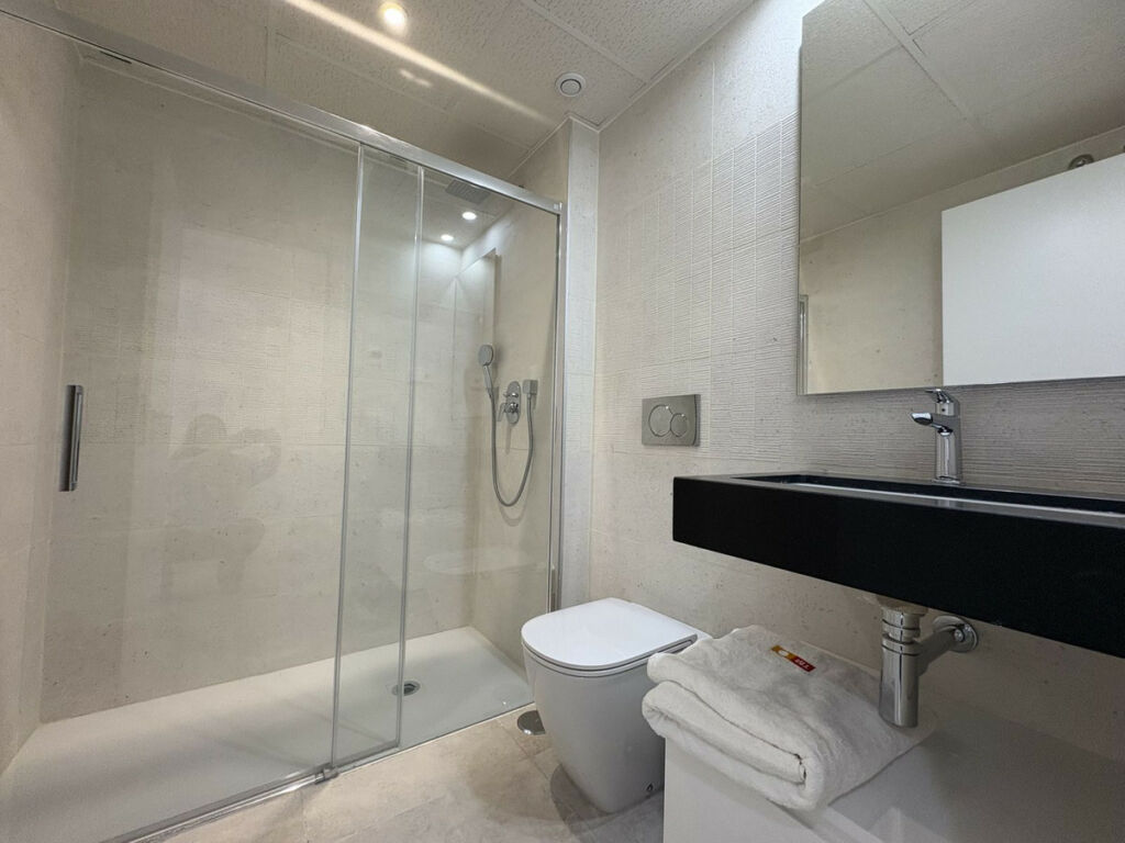 Middle Floor Apartment Atalaya Málaga - image 17