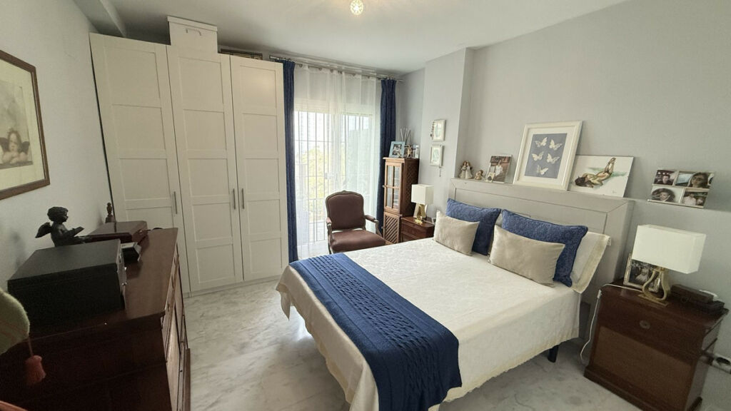 Middle Floor Apartment Reserva de Marbella Málaga - image 17