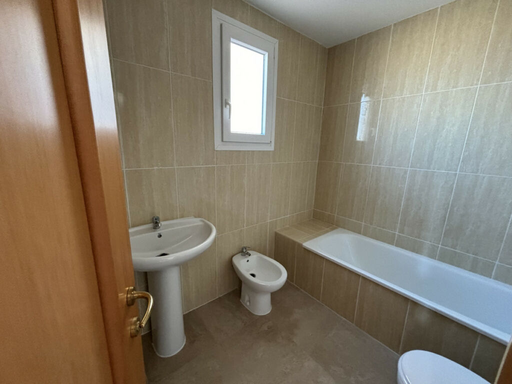 Ground Floor Apartment La Duquesa Málaga - image 17
