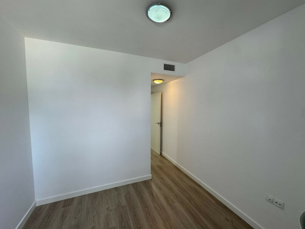 Middle Floor Apartment Nueva Andalucía Málaga - image 17