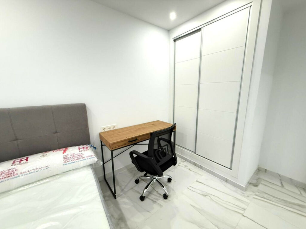 Middle Floor Apartment Parque de las Naciones Alicante - image 17
