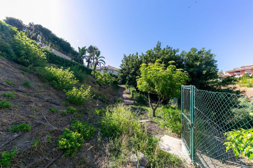 Detached Villa La Capellania Málaga - image 17