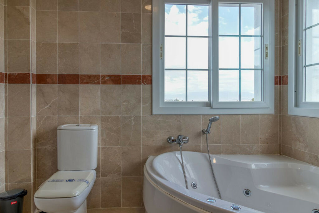 Semi-Detached House Alhaurín de la Torre Málaga - image 17