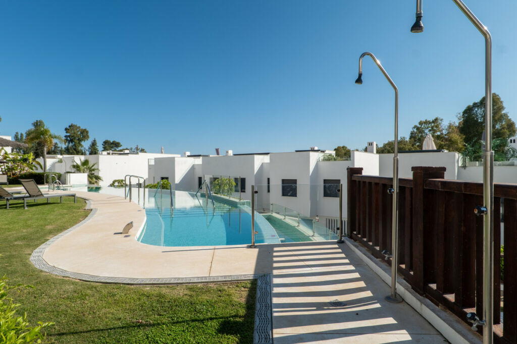 Townhouse The Golden Mile Málaga - image 17