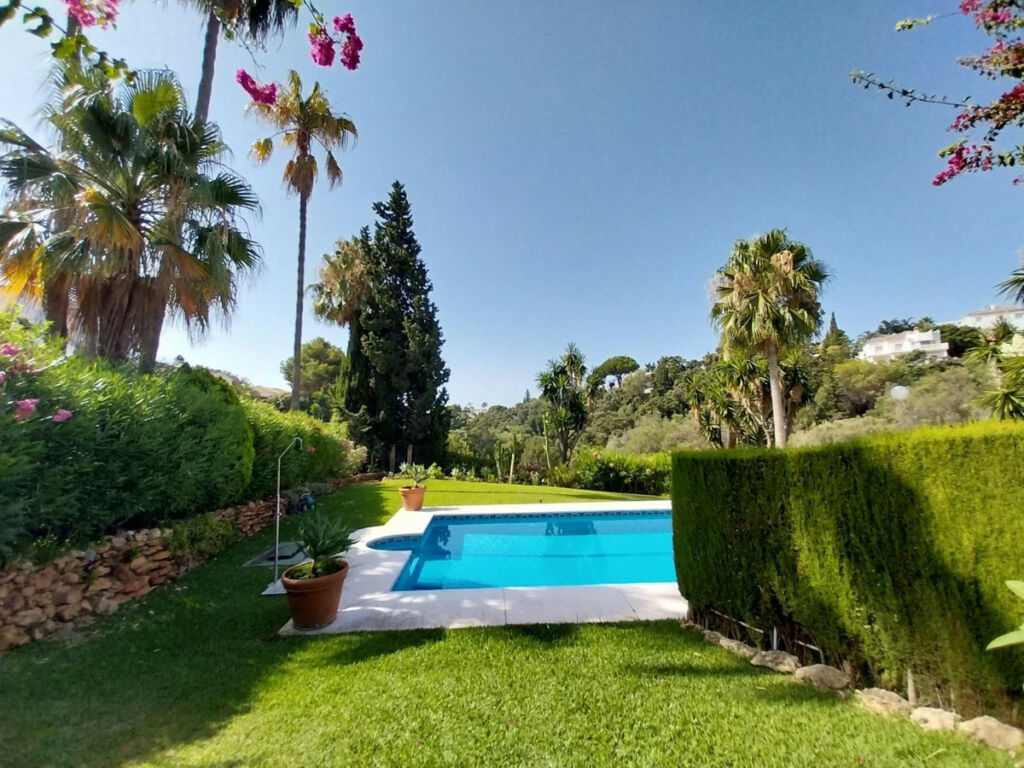 Townhouse Calahonda Málaga - image 15