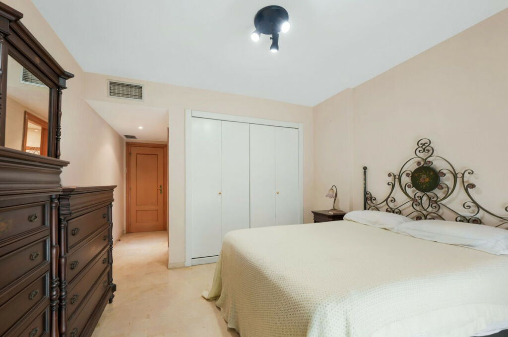 Middle Floor Apartment Marbella Málaga - image 17