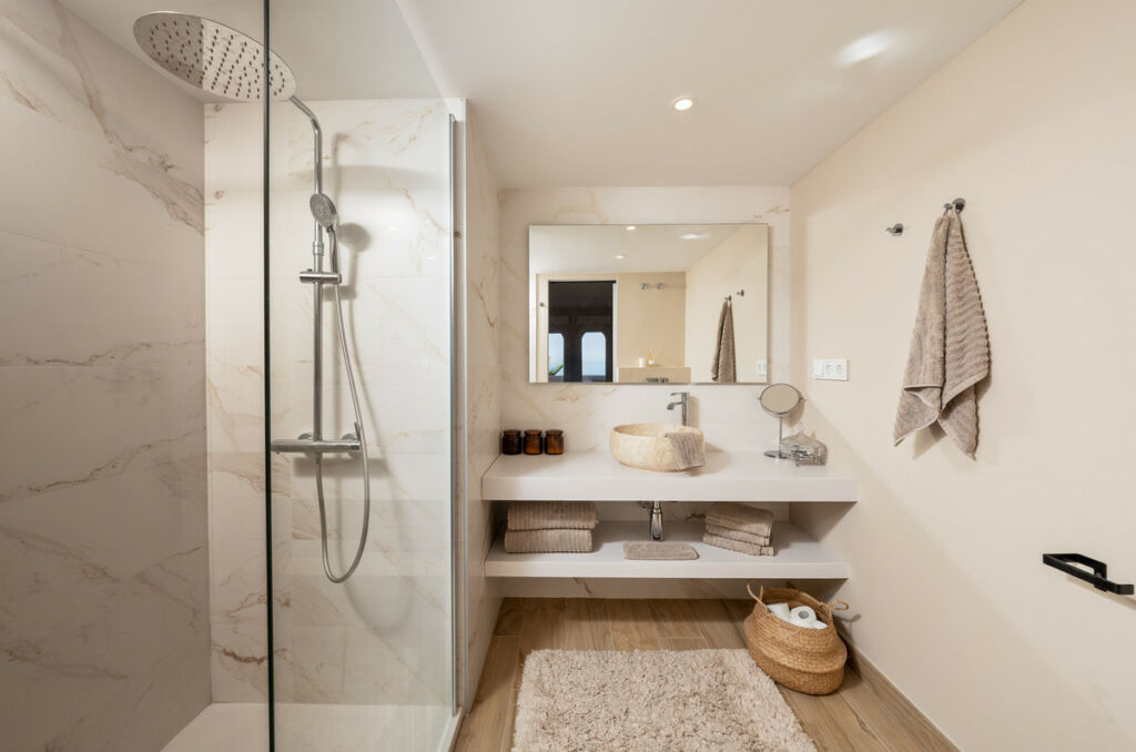 Middle Floor Apartment Estepona Málaga - image 17