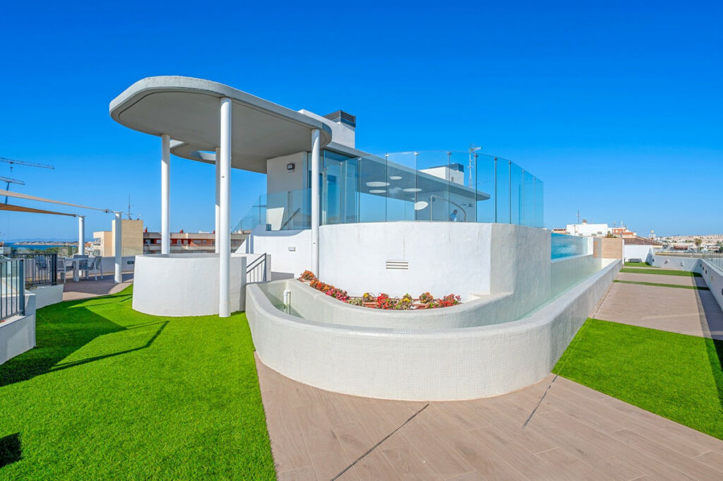 Middle Floor Apartment Punta Prima Alicante - image 17