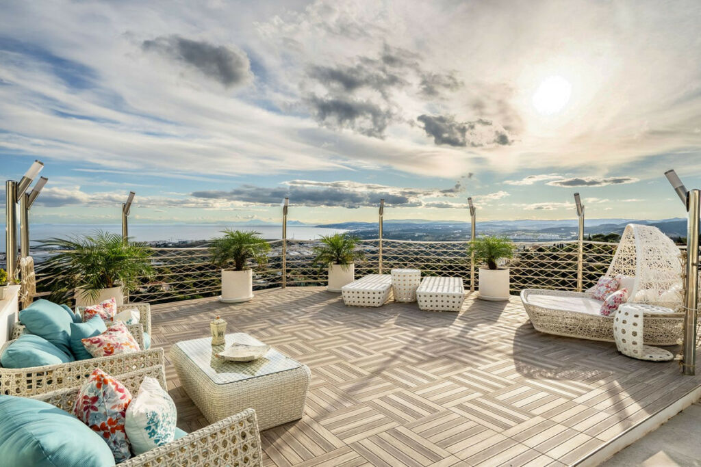 Detached Villa Estepona Málaga - image 17