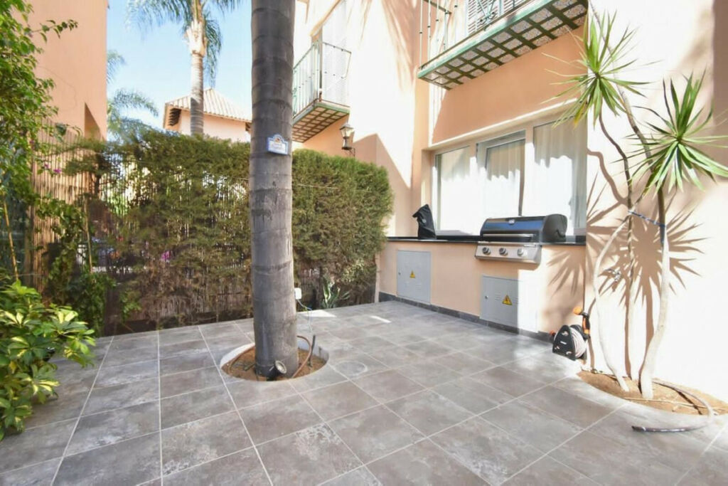 Townhouse Nueva Andalucía Málaga - image 17