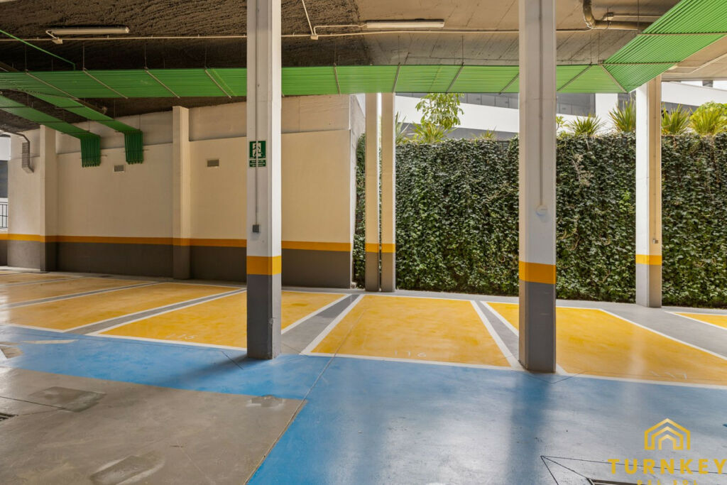 Middle Floor Apartment Estepona Málaga - image 17