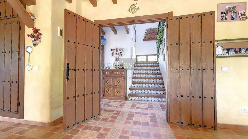 Detached Villa Canillas de Albaida Málaga - image 17