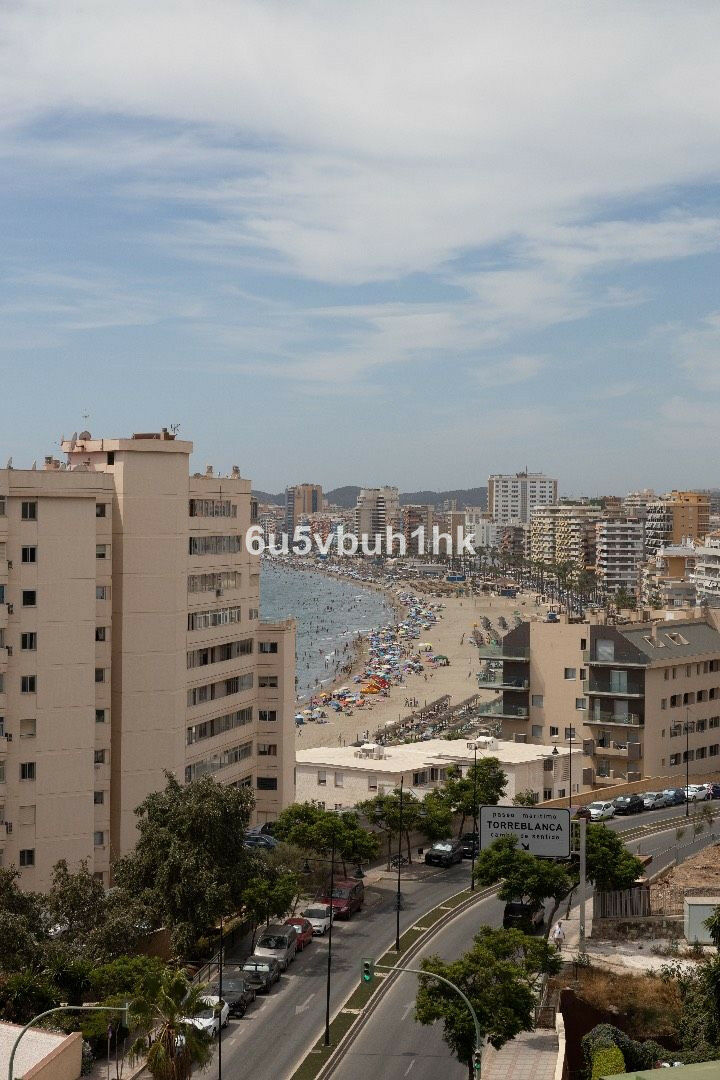 Middle Floor Apartment Torreblanca Málaga - image 17