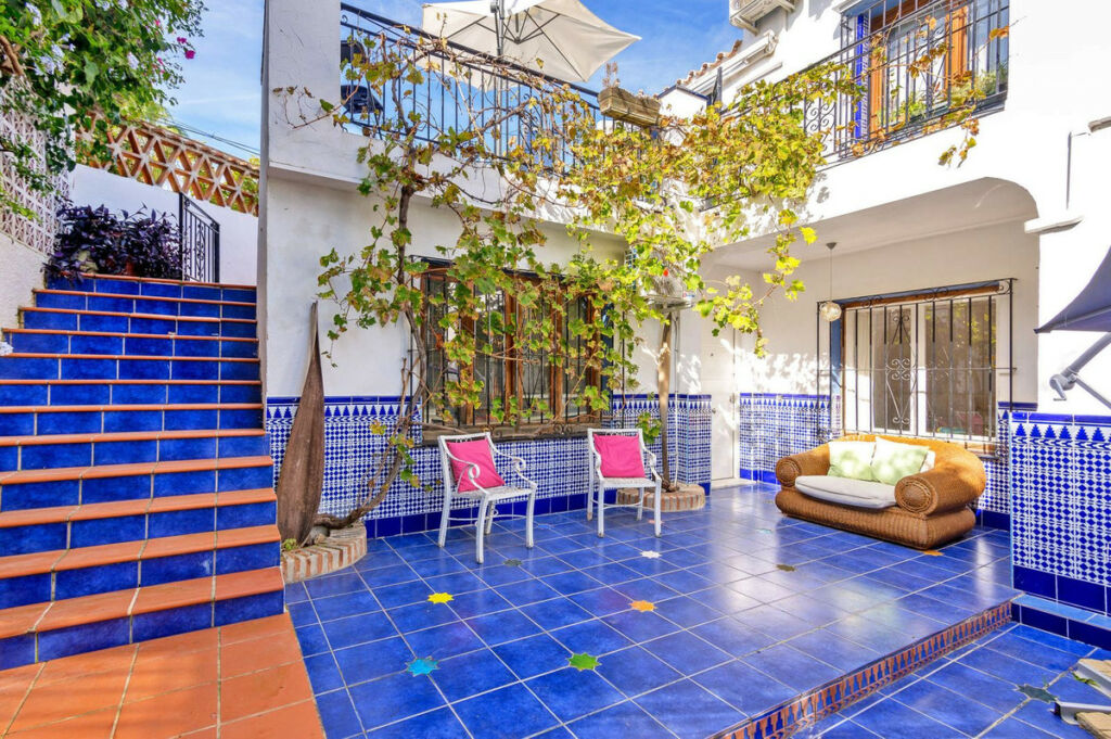 Detached Villa El Rosario Málaga - image 17