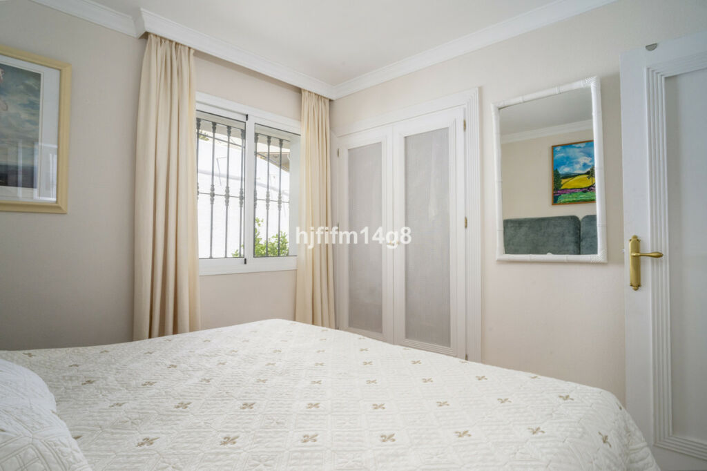 Townhouse Nueva Andalucía Málaga - image 17