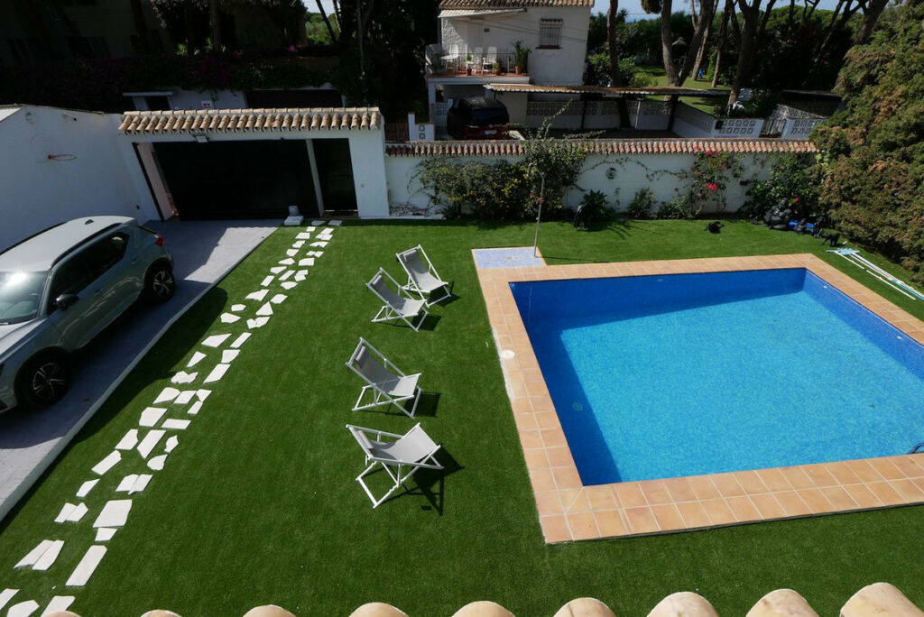 Detached Villa Cabopino Málaga - image 6