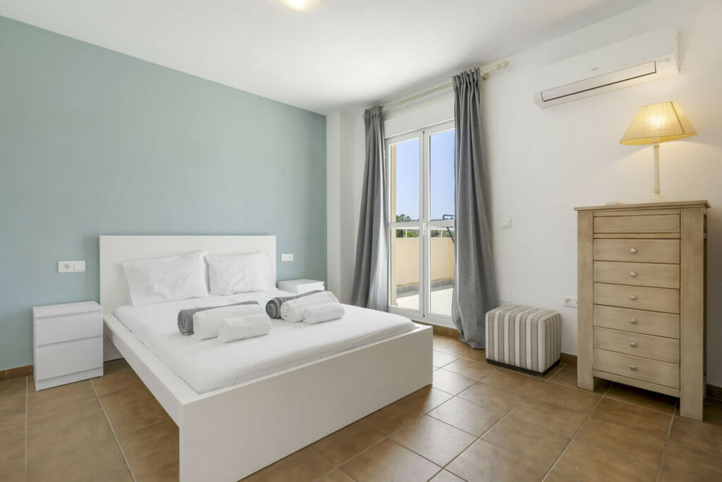 Penthouse Fuengirola Málaga - image 17