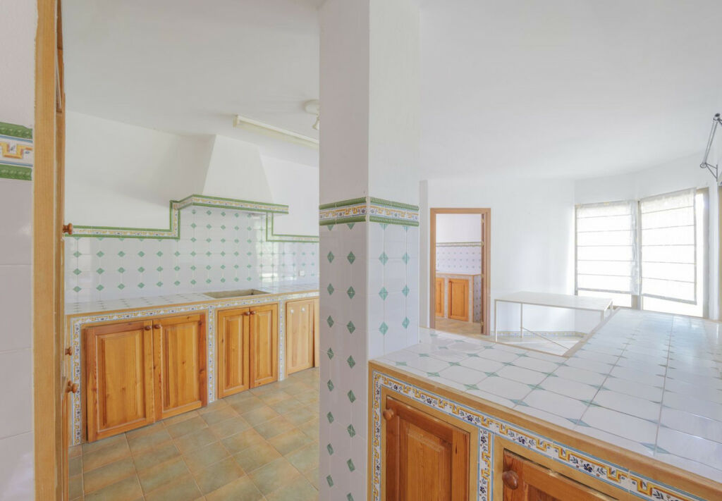 Detached Villa San Roque Club Cádiz - image 17