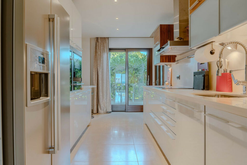 Ground Floor Apartment Estepona Málaga - image 17