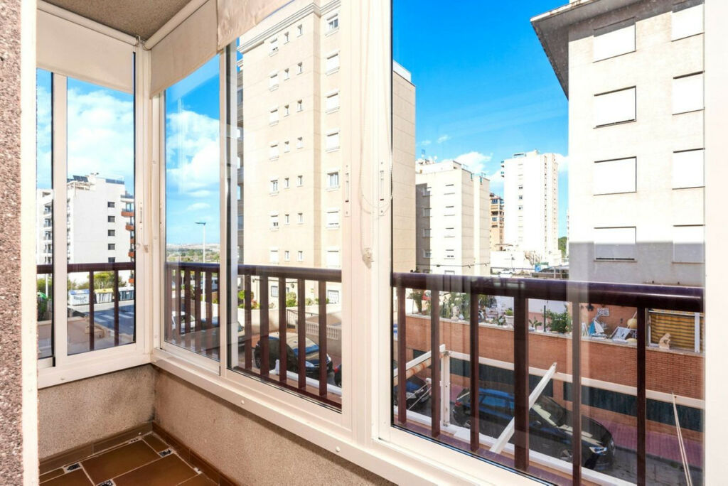 Middle Floor Apartment Guardamar del Segura Alicante - image 17