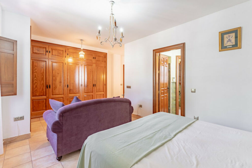 Detached Villa Torre del Mar Málaga - image 17