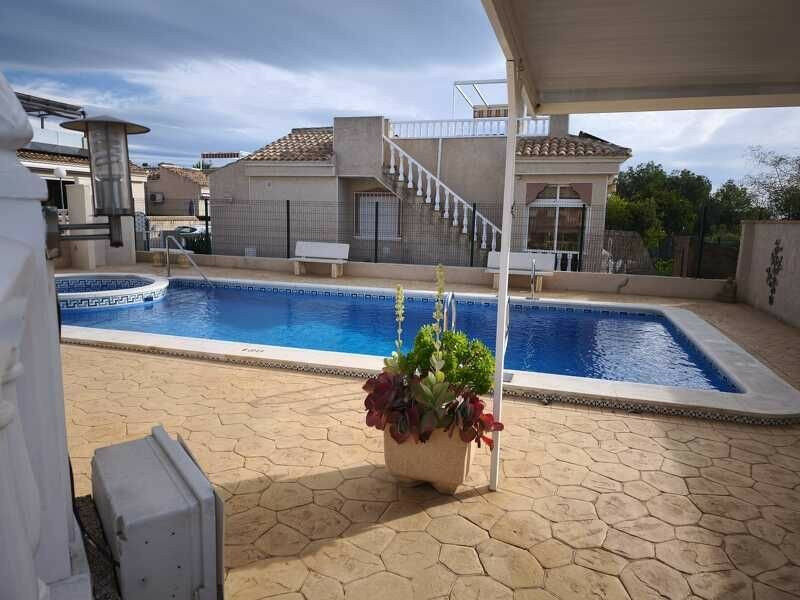 Detached Villa Algorfa Alicante - image 2