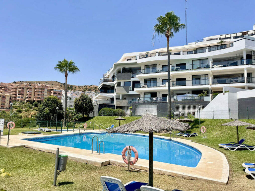 Middle Floor Apartment Riviera del Sol Málaga - image 17