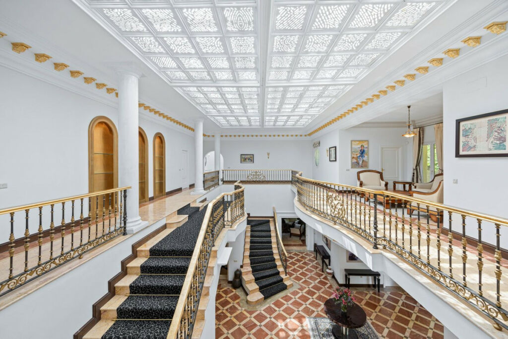 Detached Villa Nagüeles Málaga - image 18