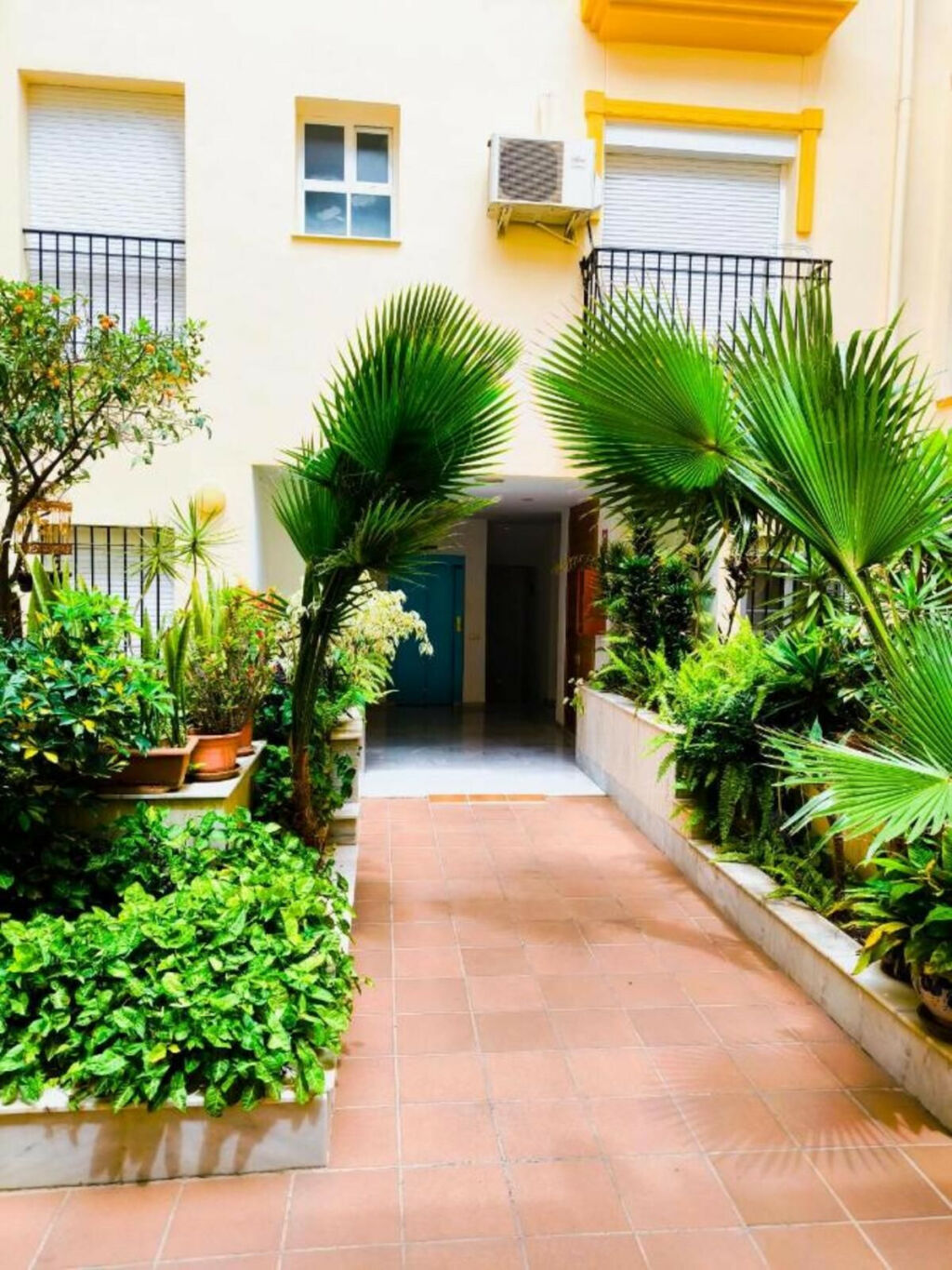 Middle Floor Apartment Fuengirola Málaga - image 17