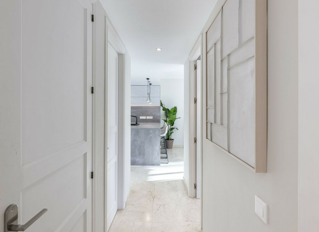 Middle Floor Apartment Elviria Málaga - image 17