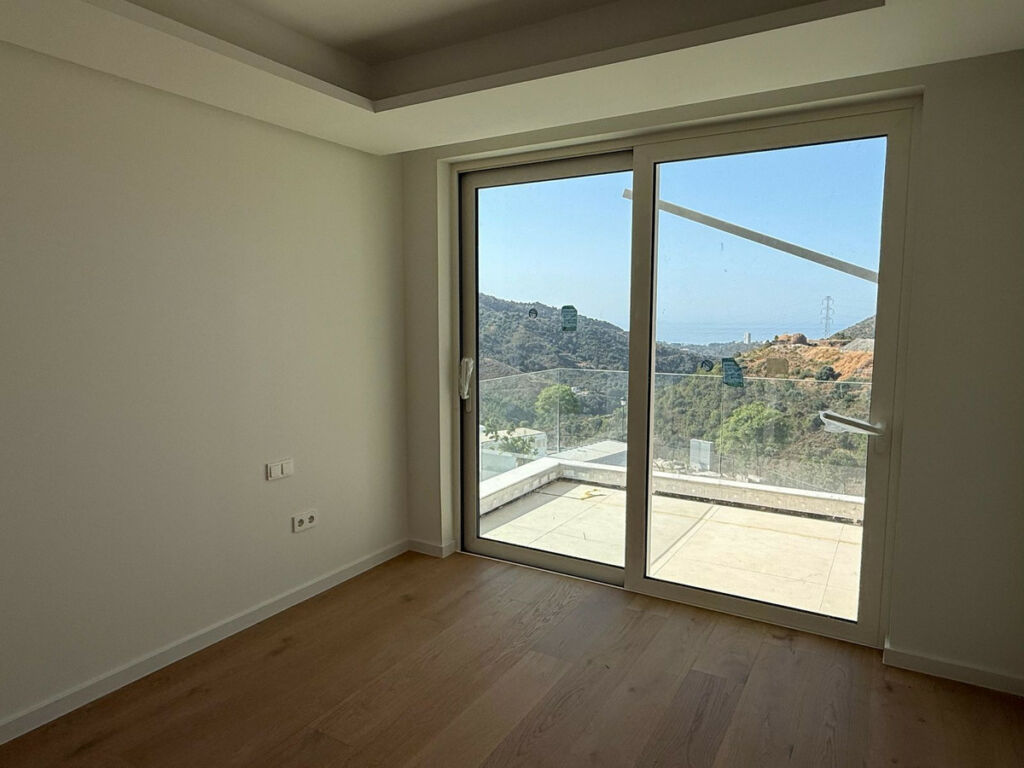 Detached Villa Marbella Málaga - image 17