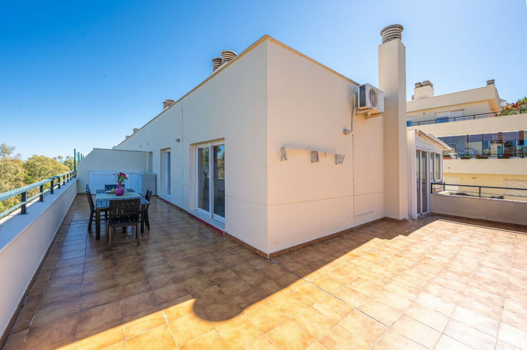 Penthouse Calahonda Málaga - image 19