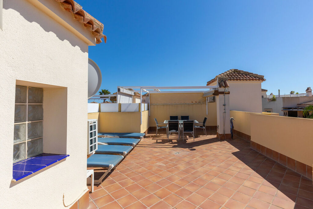 Middle Floor Apartment Los Altos Alicante - image 17