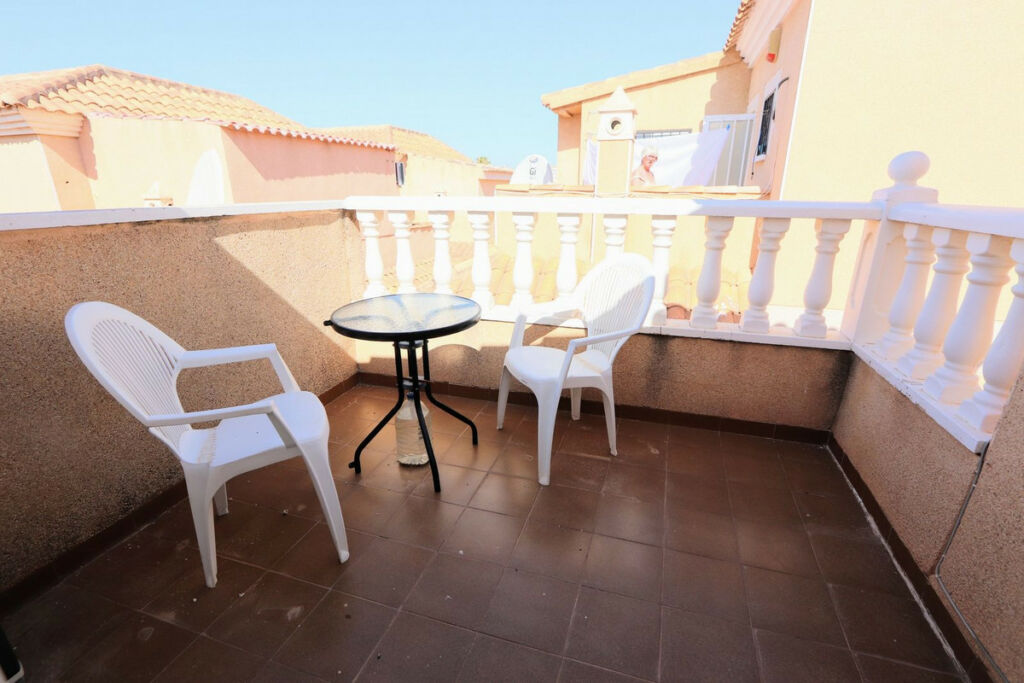 Detached Villa Playa Flamenca Alicante - image 17