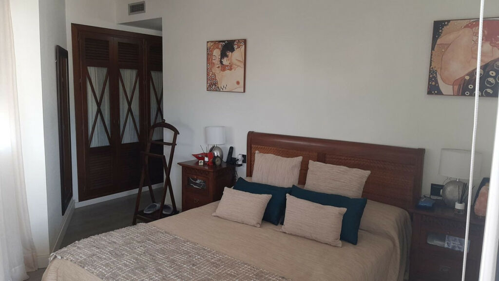 Middle Floor Apartment Estepona Málaga - image 17