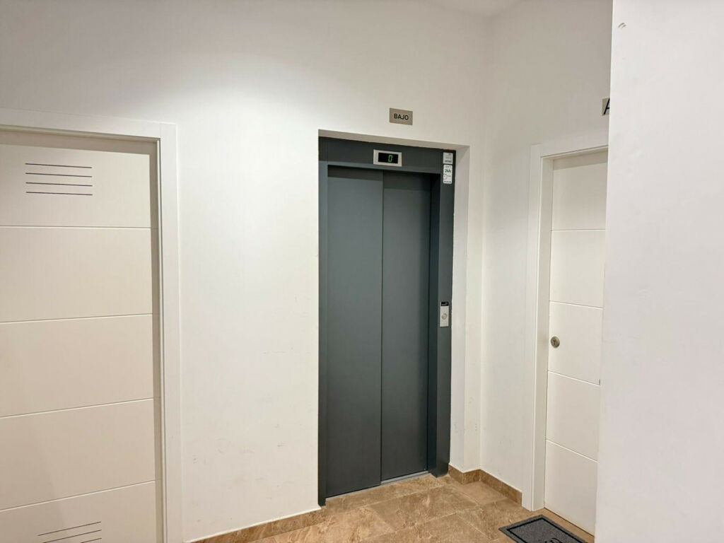 Middle Floor Apartment La Mata Alicante - image 17