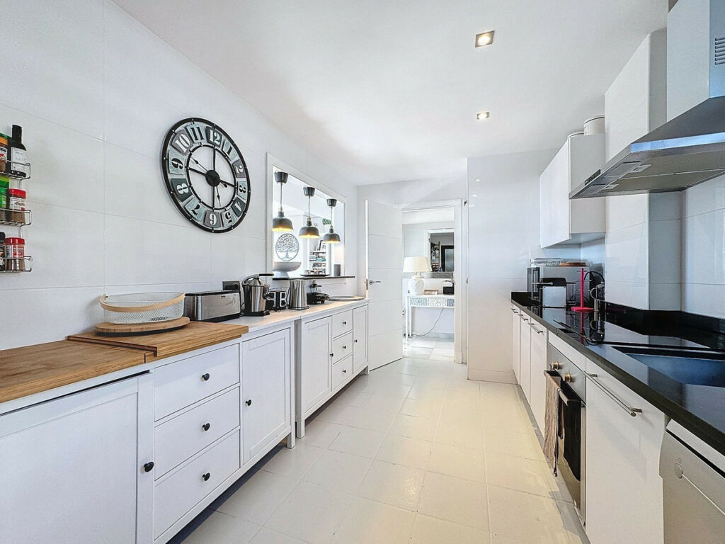 Penthouse Casares Málaga - image 18