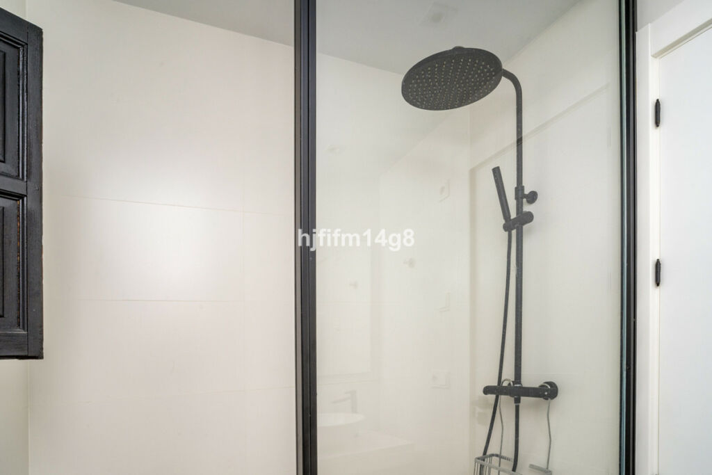 Townhouse Nueva Andalucía Málaga - image 17