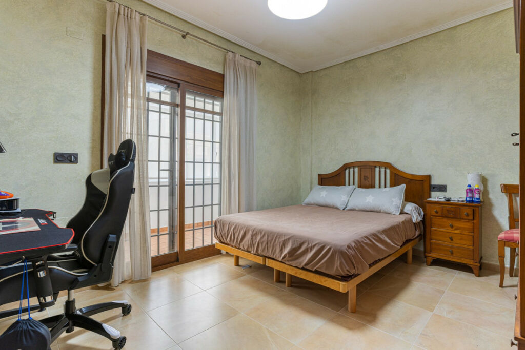 Detached Villa Los Montesinos Alicante - image 18